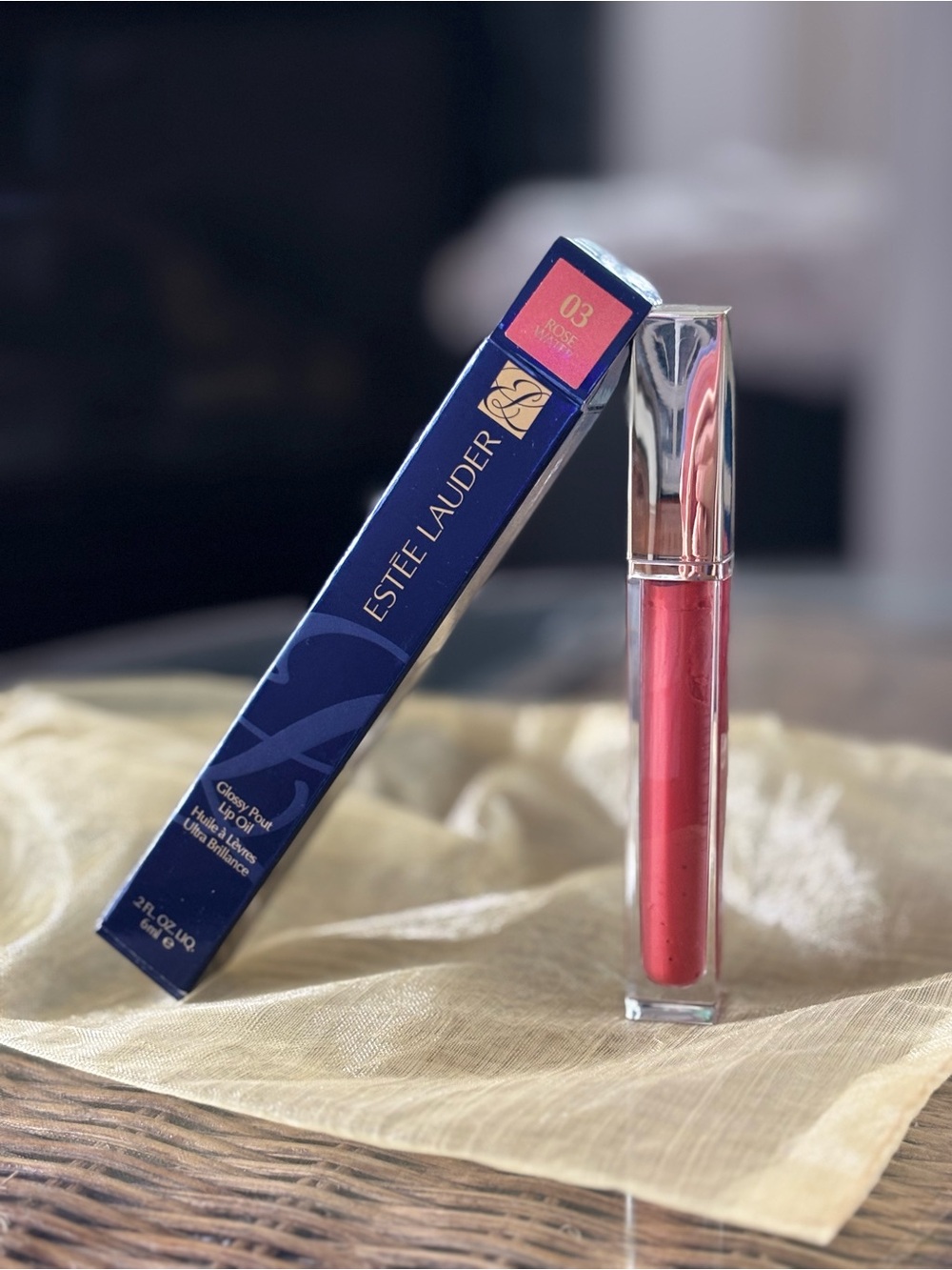 Estee Lauder Glossy Pout Lip Oil - brand new in box